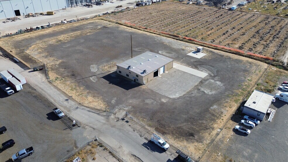 Primary Photo Of 4925 E Annadale Ave, Fresno Land For Lease