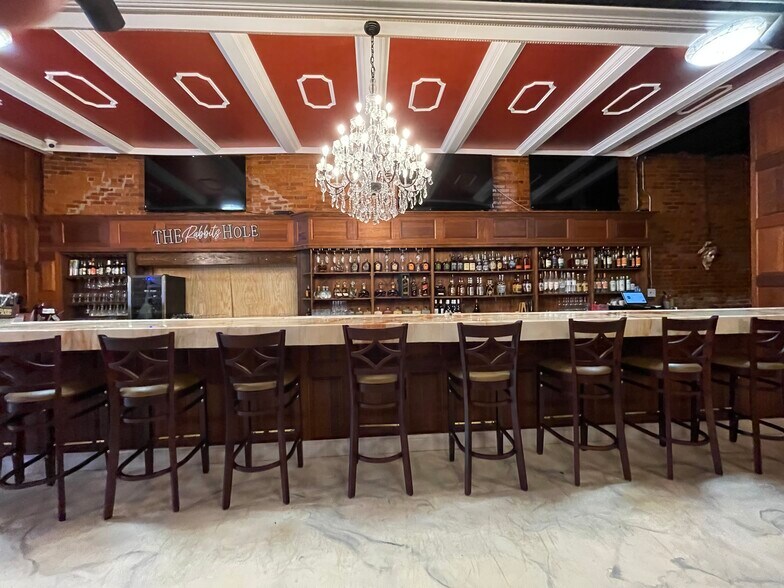 More Photos Of 117 N Jefferson Ave, Eatonton Storefront For Sale