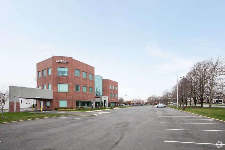 More Photos Of 3880 Veterans Memorial Hwy, Bohemia Office For Sale