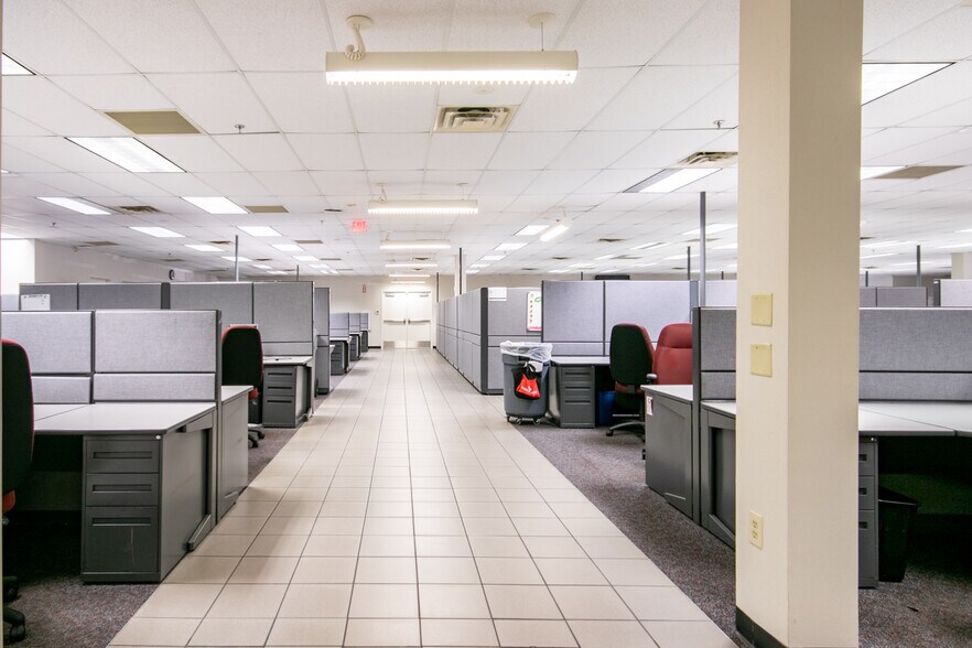 More Photos Of 2031 S Centennial Ave, Aiken Office For Lease