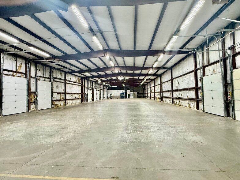 More Photos Of 7871 Schillinger Park, Mobile Warehouse For Sale