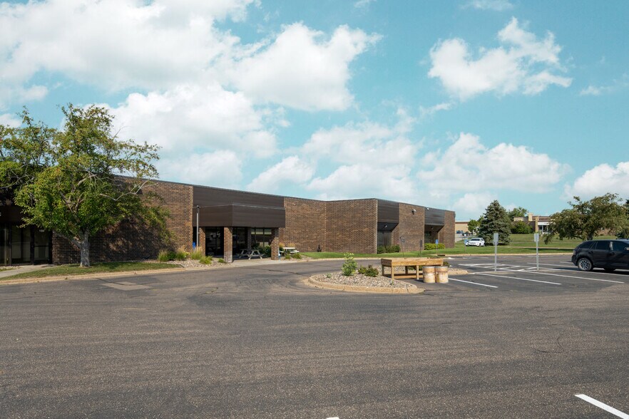 More Photos Of 1270 Eagan Industrial Rd, Eagan Unknown For Lease