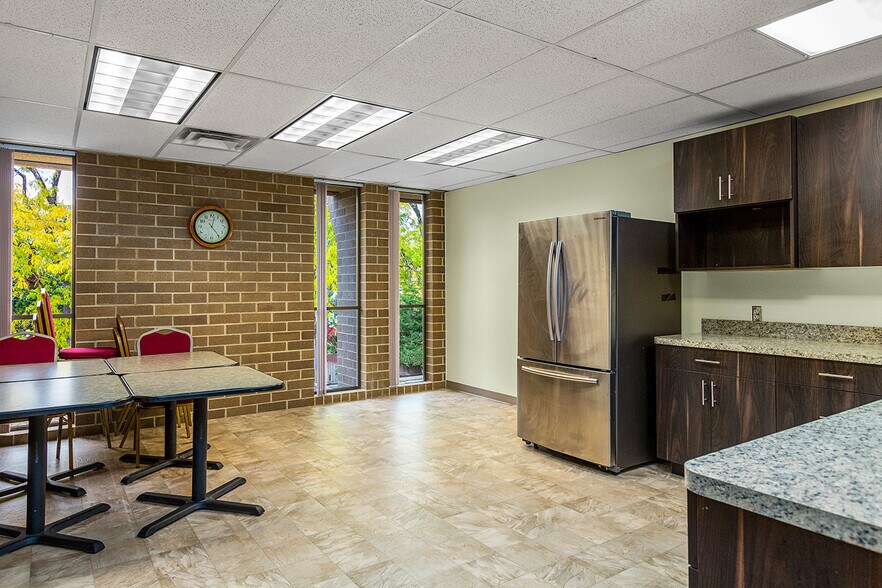 More Photos Of 1301 S Vista Ave, Boise Office For Lease