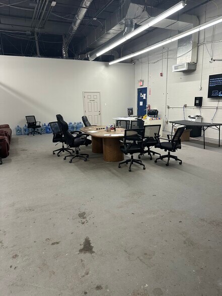 More Photos Of 12 Continental Blvd, Merrimack Distribution For Sale