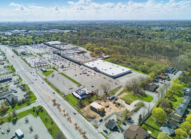 More Photos Of 3081 Ridge Rd W, Rochester Auto Repair For Sale