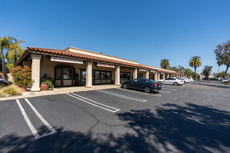 More Photos Of 305-355 E Foothill Blvd, Pomona Unknown For Lease