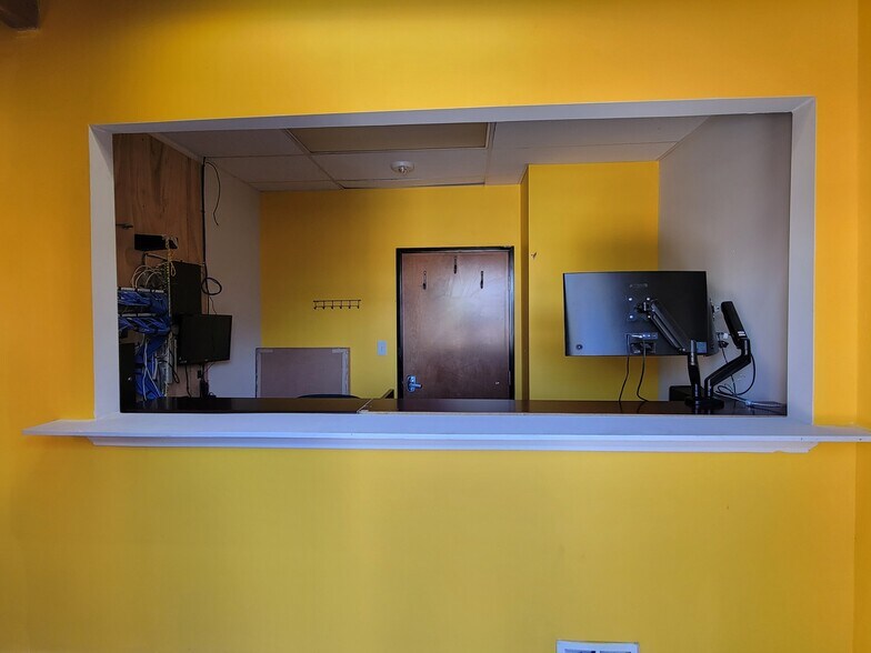 More Photos Of 2323 N Walton Walker Blvd, Dallas Office For Sale