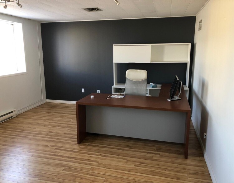 More Photos Of 524 St George Blvd, Moncton Office For Lease