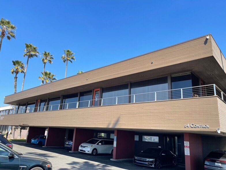 Primary Photo Of 2611 S Coast Highway 101, Cardiff By The Sea Office For Lease