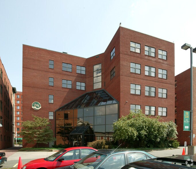 More Photos Of 241 Main St, Hartford Office For Lease