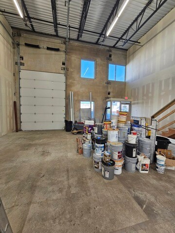 Primary Photo Of 2601 Beverly Dr, Aurora Light Manufacturing For Sale