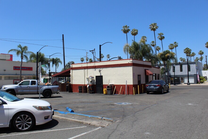 More Photos Of , Santa Ana General Retail For Sale