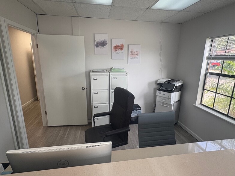 More Photos Of 6105 Memorial Hwy, Tampa Office For Lease