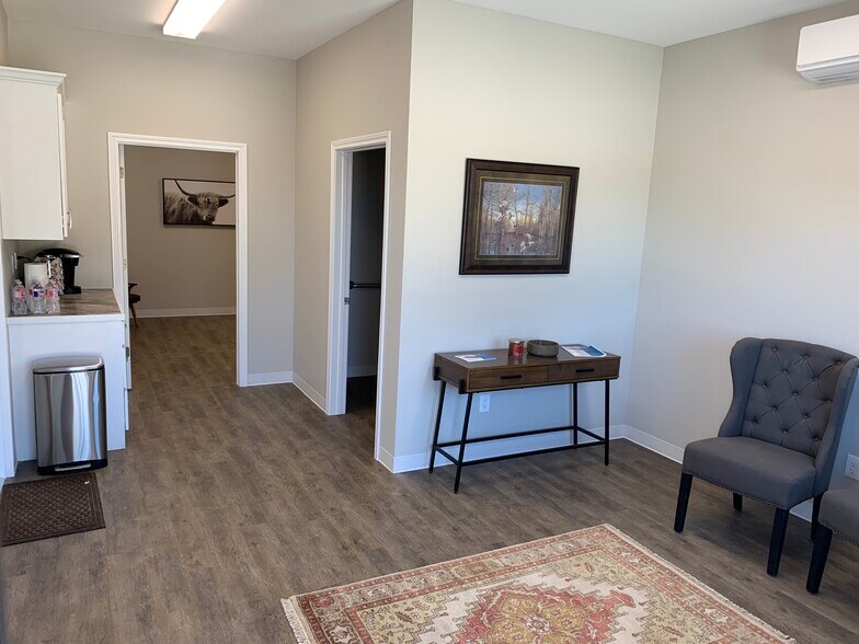 More Photos Of 7111 Alumax Rd, Nash Office For Lease