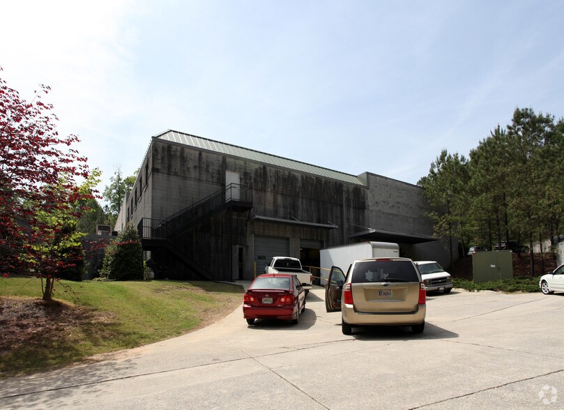 More Photos Of 2111 Parkway Office Cir, Hoover Office For Lease