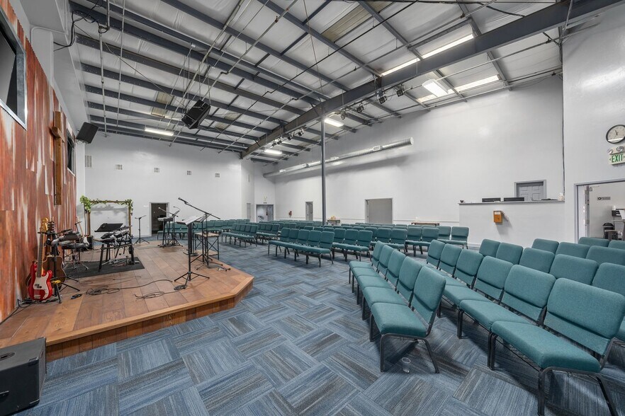 More Photos Of 2200 Golden Hill Rd, Paso Robles Warehouse For Sale