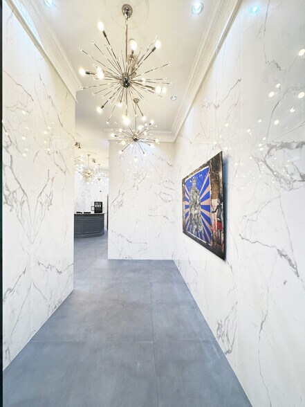 More Photos Of 29 W 38th St, New York Office For Lease