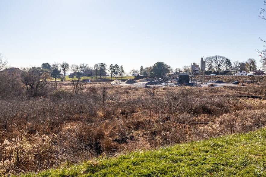 More Photos Of 247 Zion Church Rd, Shoemakersville Unknown For Lease