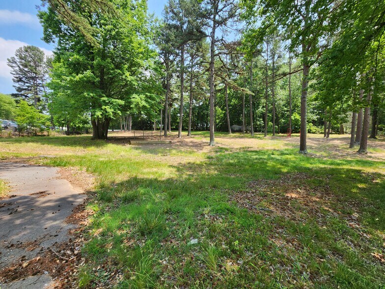 More Photos Of 2 Fisher Rd, Greenville Schools For Sale