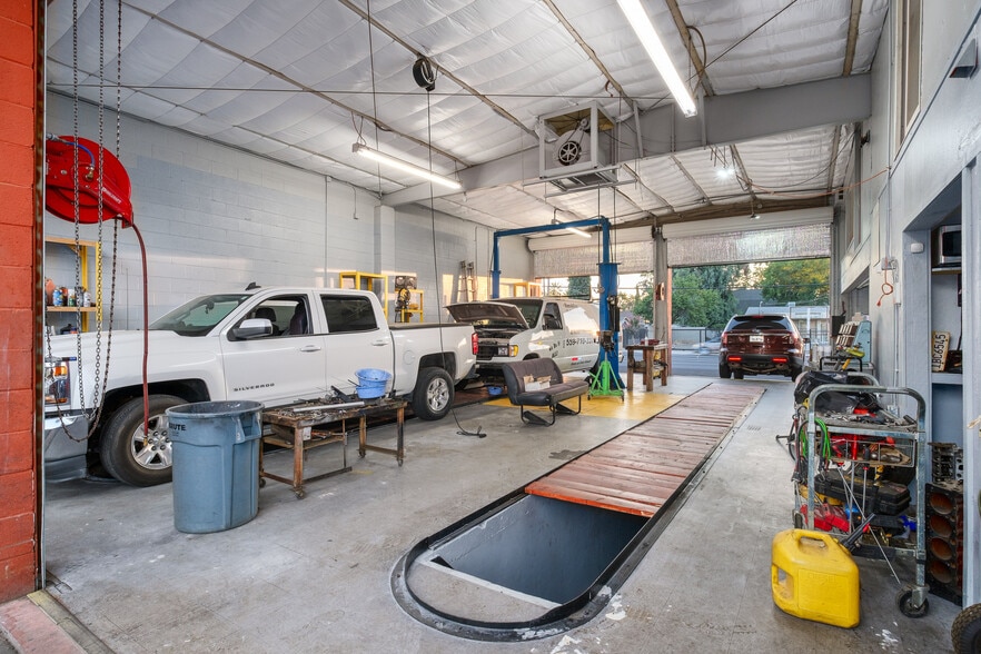More Photos Of 1506 N Palm Ave, Fresno Auto Repair For Sale