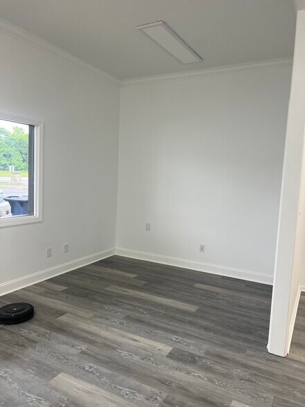 More Photos Of 6737 Ringgold Rd, East Ridge Office For Lease