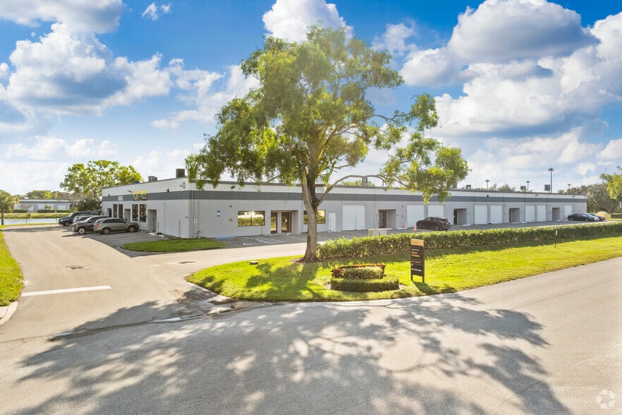 More Photos Of 3132 Fortune Way, Wellington Warehouse For Lease