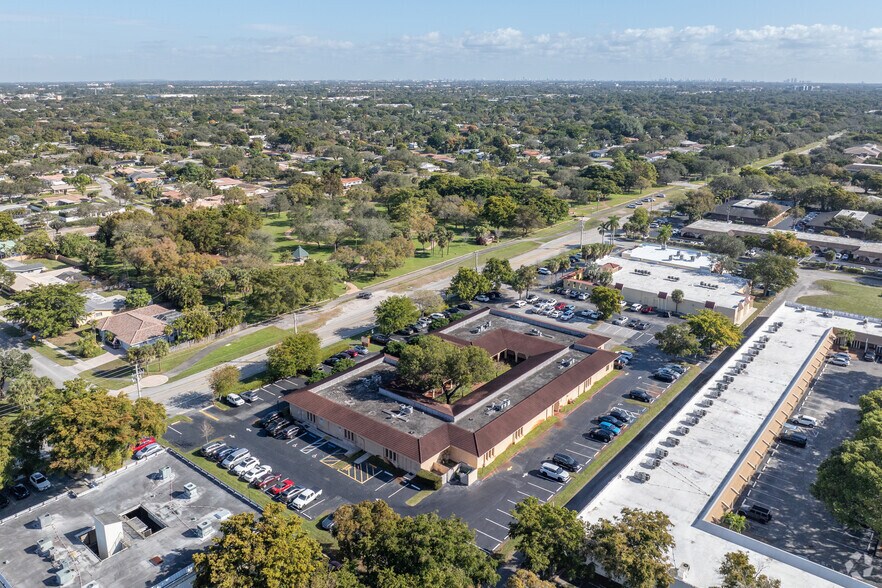 More Photos Of 7390 NW 5th St, Plantation Unknown For Lease