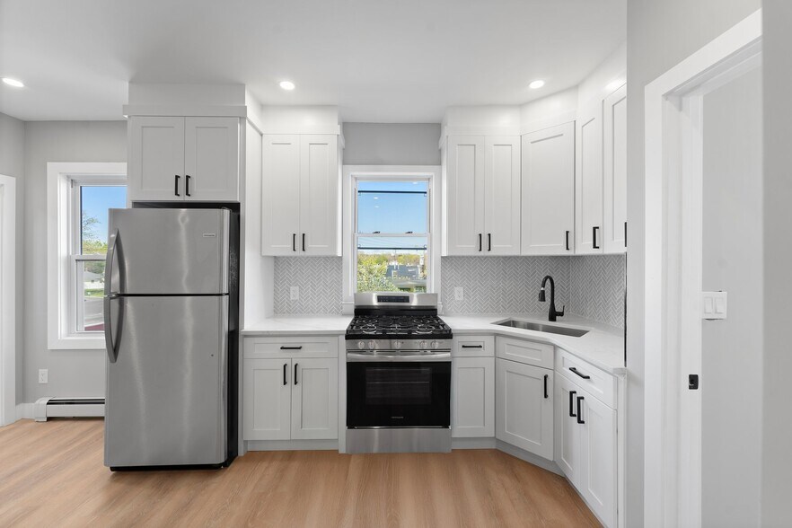 More Photos Of 735 Broadway, Pawtucket Apartments For Sale