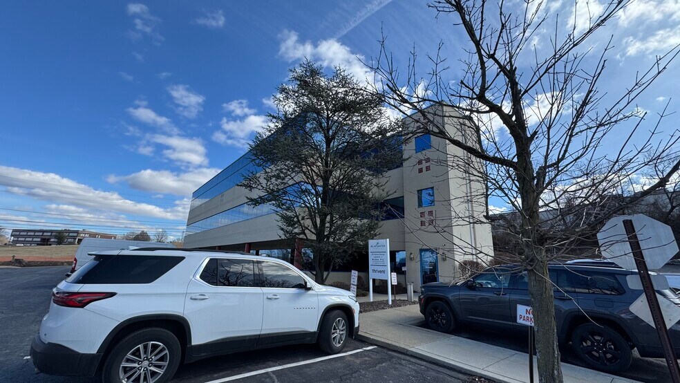 More Photos Of 400 S Greenwood Ave, Easton Office For Sale