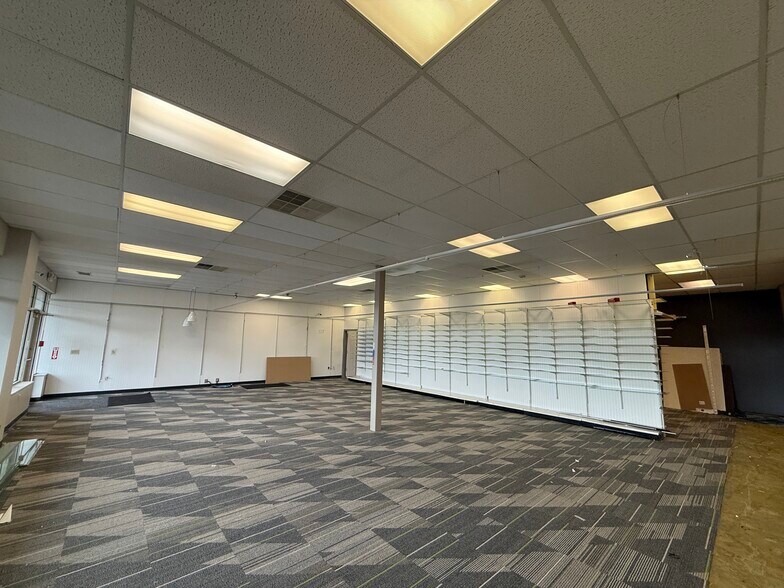 More Photos Of 37 Plaistow Rd, Plaistow Storefront For Lease