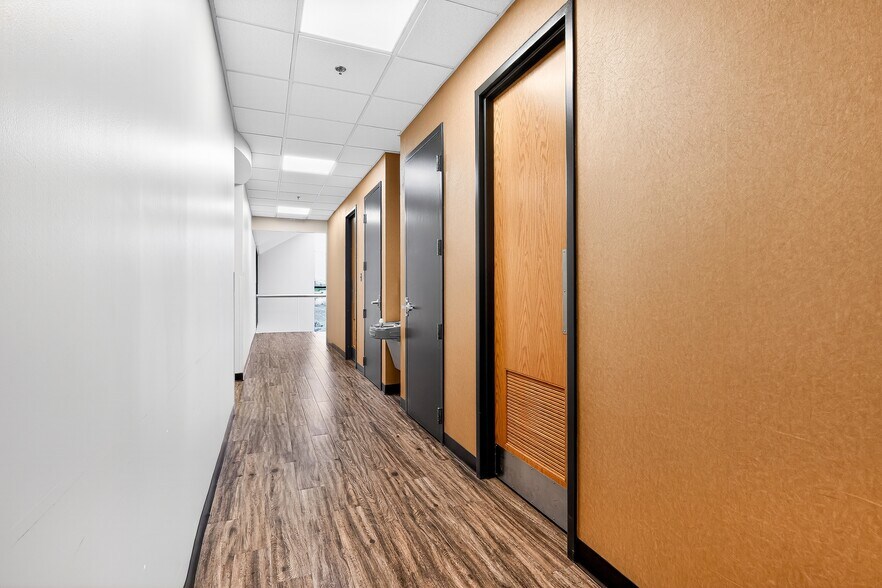 More Photos Of 8888 Ladue Rd, Ladue Medical For Lease