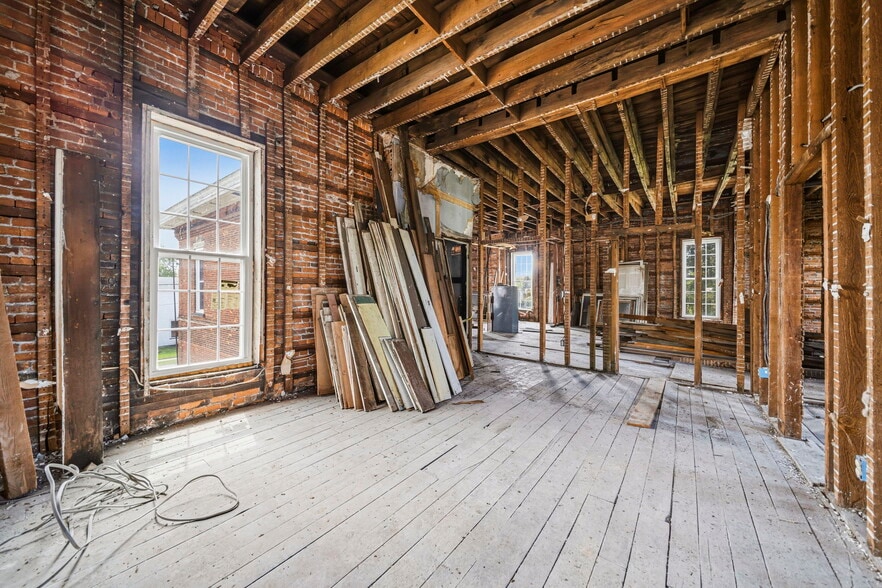 More Photos Of 2699 E Center St, North Kingsville Apartments For Sale