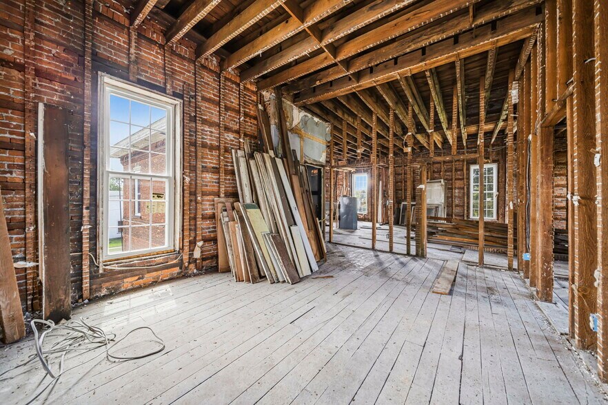 More Photos Of 2699 E Center St, North Kingsville Apartments For Sale