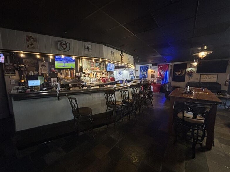 More Photos Of 6153 Massachusetts Ave, New Port Richey Freestanding For Sale