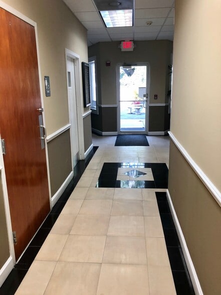 More Photos Of 5509 Grand Blvd, New Port Richey Office For Lease
