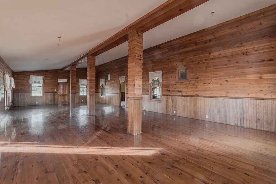 More Photos Of , Marion Unknown For Sale