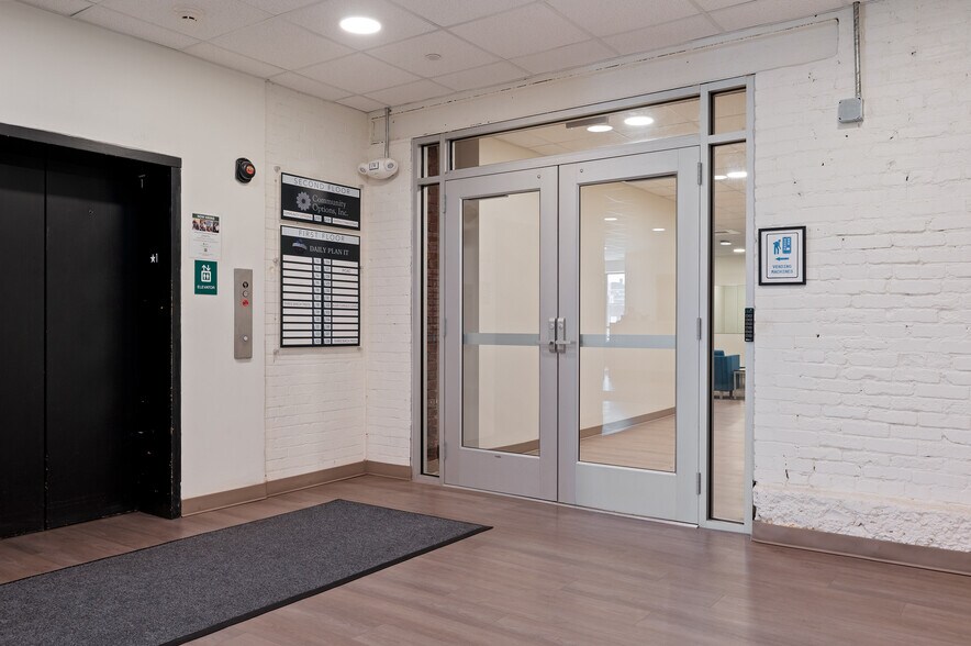 More Photos Of 900 Sarah St, Pittsburgh Coworking Space