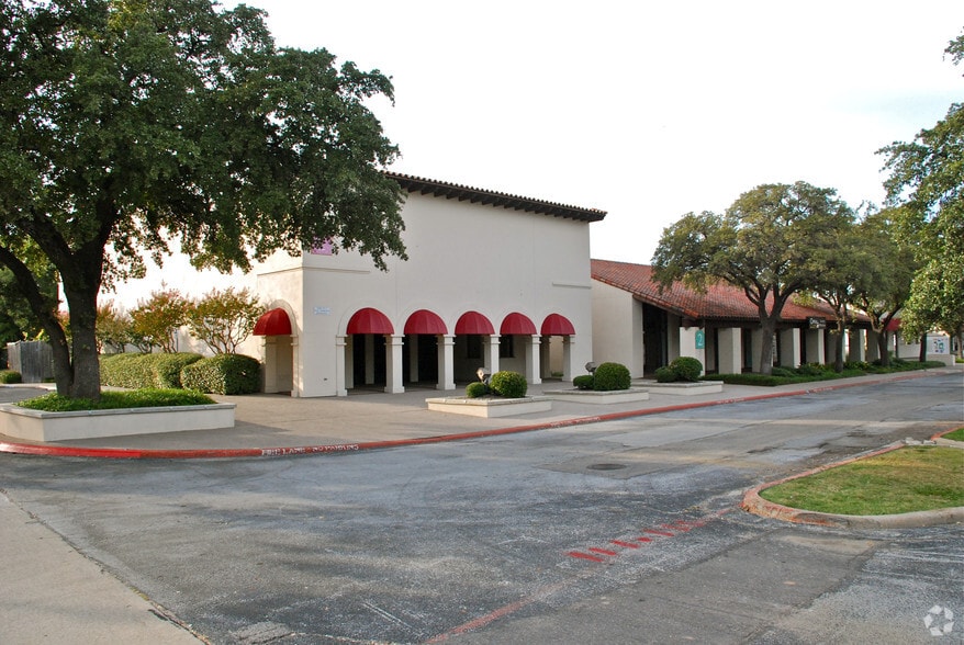 More Photos Of 3501 N Macarthur Blvd, Irving Medical For Sale