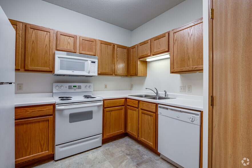 More Photos Of 2225 Orleans St W, Stillwater Apartments For Sale