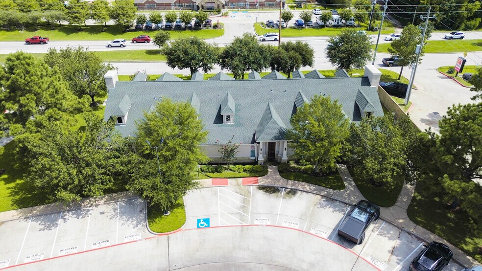 More Photos Of 11601 Spring Cypress Rd, Tomball Medical For Lease