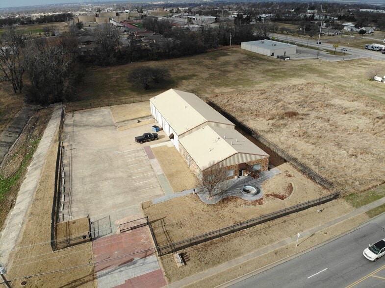 More Photos Of 1116 S 129th East Ave, Tulsa Warehouse For Sale