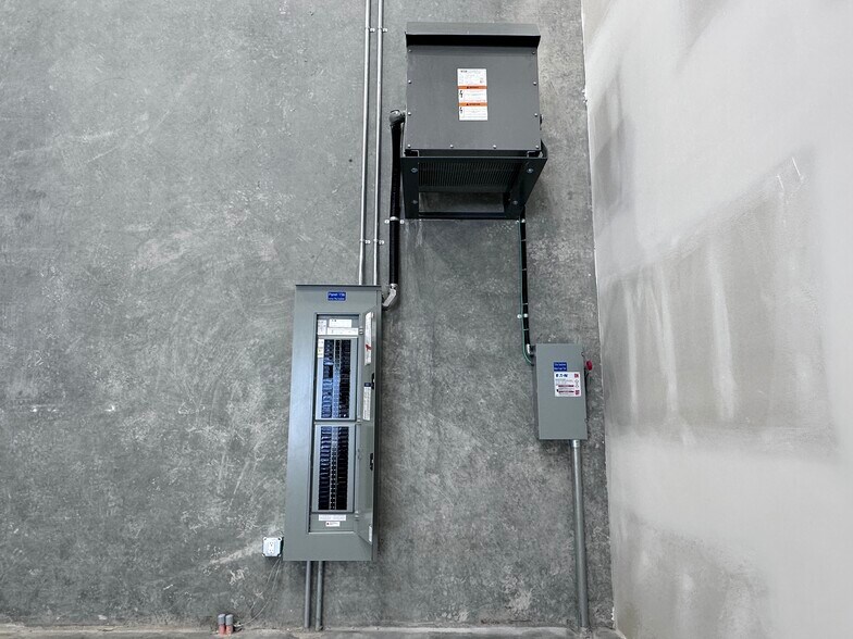 More Photos Of 951 E Kent Av N, Vancouver Warehouse For Sale