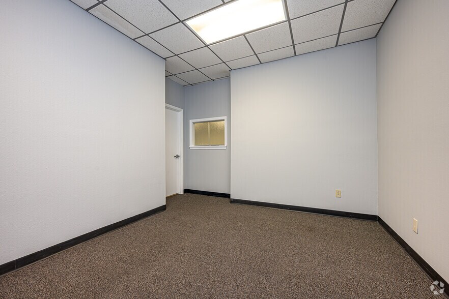 More Photos Of 2200 Veterans Memorial Blvd, Kenner Office For Lease