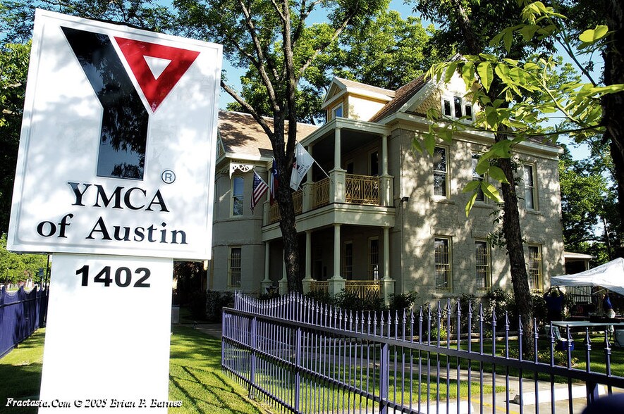 More Photos Of 1402 E Cesar Chavez St, Austin Office For Lease