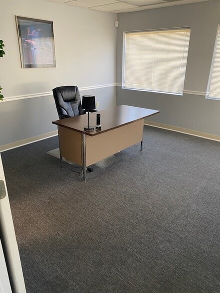 More Photos Of 5545 1st Ave N, Birmingham Auto Dealership For Sale