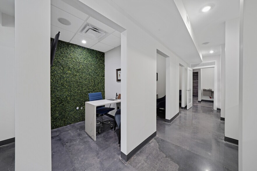 More Photos Of 530 NW 54th St, Miami Office For Lease