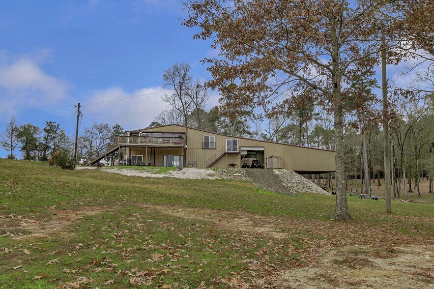 More Photos Of 111 Cypress Bay dr, Milam Specialty For Sale