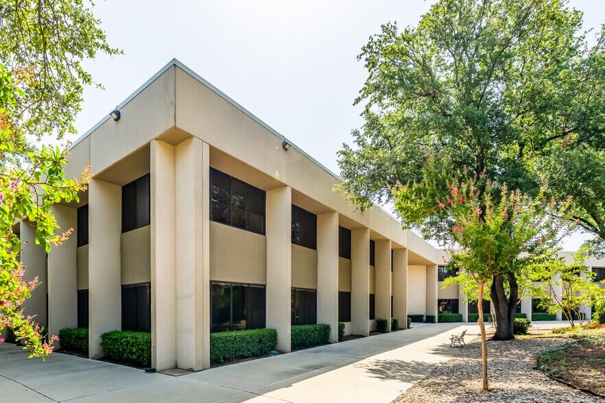 More Photos Of 9330 Amberton Pky, Dallas Office For Lease