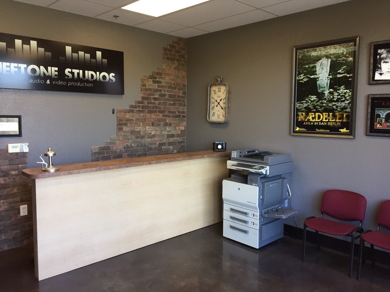 More Photos Of 4416 Yankee Hill Rd, Rocklin Warehouse For Lease