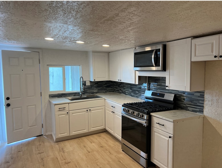 More Photos Of 644 Louisiana Blvd SE, Albuquerque Apartments For Sale